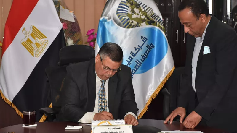 توقيع خطاب الإسناد لمشروع خط مياه محطة الهنادى بإسنا جنوب الأقصر