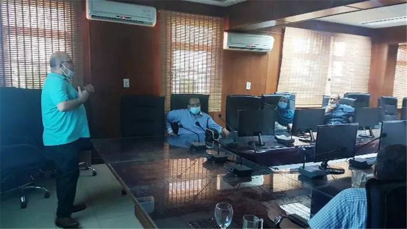 للتعريف باللائحة الجديدة: جامعة الأقصر تنظم ندوة لهيئة التدريس فى كلية الطب.. بالصور