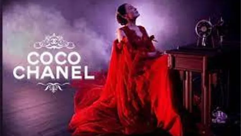 وصلات رقص أربع فنانات.. تشعل 