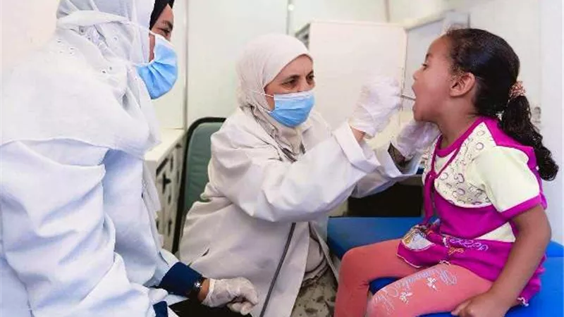 صحة المنيا تقدم الخدمات الطبية والعلاجية لـ 1749 مواطن فى مغاغة.. بالصور