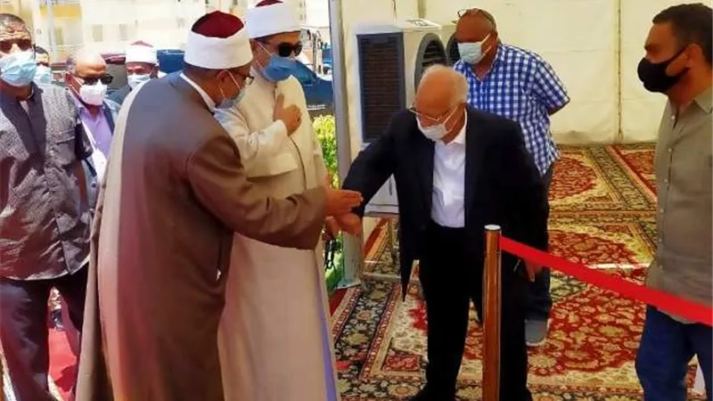 وكيل وزارة الأوقاف بالقليوبية يفتتح مسجدا فى العبور.. بالصور