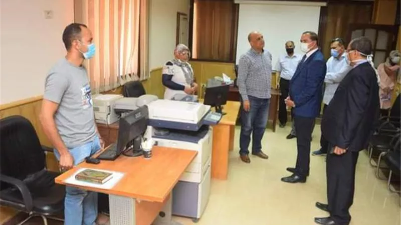 رئيس جامعة سوهاج يتابع استعدادات وجاهزية التحول الرقمى بكافة القطاعات.. بالصور