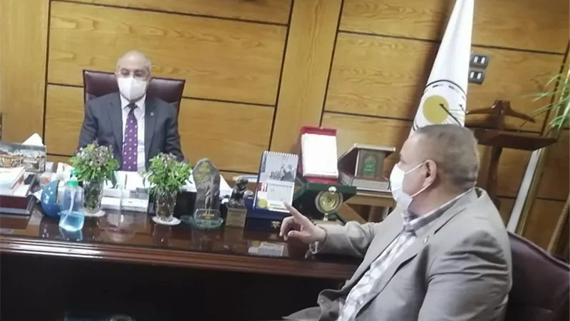 رئيس جامعة أسيـــوط يشيد بما شهده التعليم العالي من طفرة حقيقية فى عهد السيـــسى