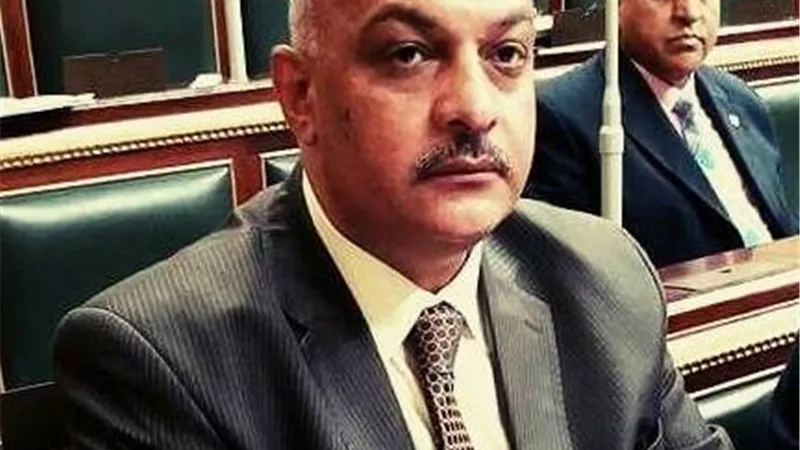 نائب برلماني ينجح في توفير 30 ماكينة صراف الي في مركز ادفو