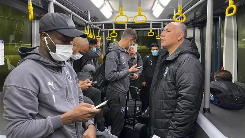 بعثة بيراميدز تصل كازبلانكا.. شاهد