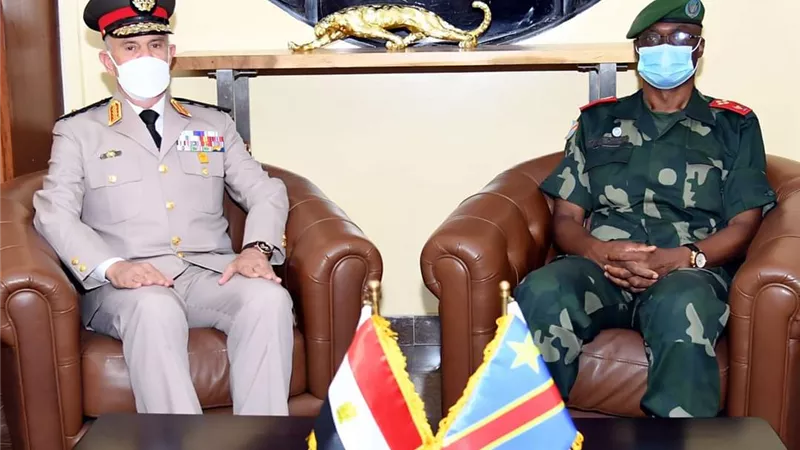 الفريق محمد فريد يعود إلى أرض الوطن بعد إنتهاء زيارته لجمهورية الكونغو والسودان