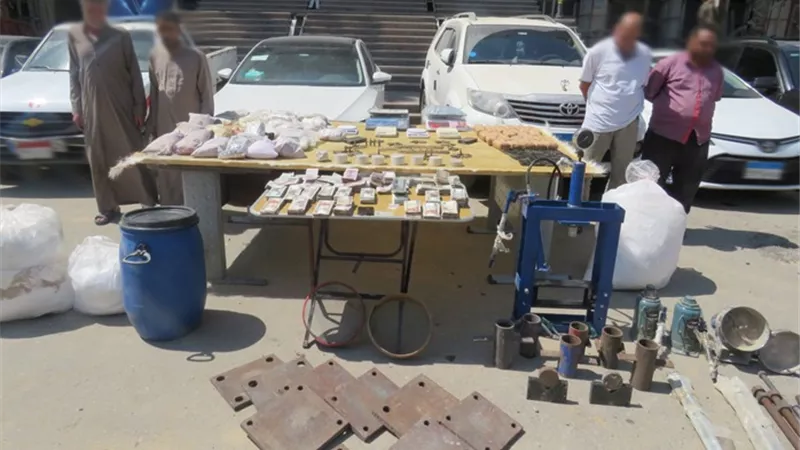 ضبط 52 كيلو جرام هيروين و150 طربة حشيش بحوزة تشكيل عصابى