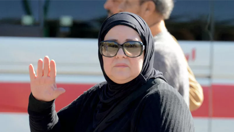 الهام شاهين تكشف عن تطورات حالة دلال عبد العزيز الاخيرة