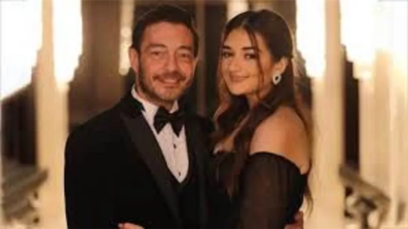 احمد زاهر لابنته ملك : 