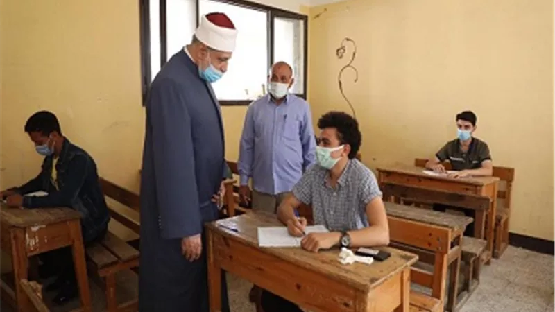 وكيل الأزهر يتفقد لجان امتحانات الشرقية وينصح الطلاب بالتركيز والاجتهاد