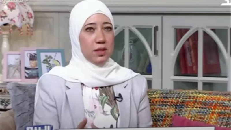 بالفيديو.. كاتبة: والدي من شجعني على الكتابة