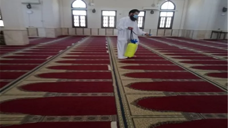تكثيف أعمال التطهير والتعقيم لمواجهة كورونا بالشرقية