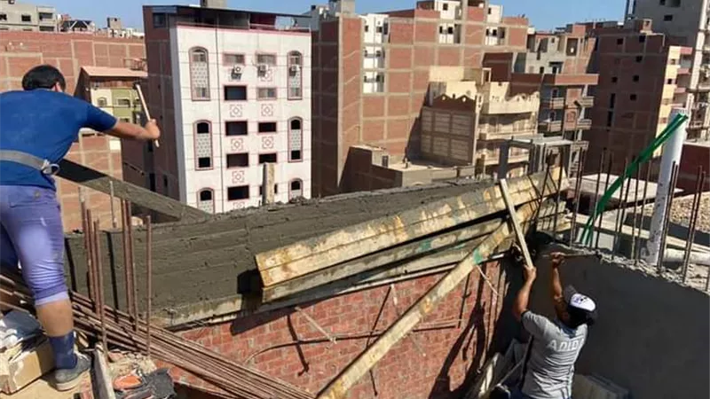 ازالة تعديات على الأراضى الزراعية والبناء بالمخالفة بمراكز الدقهلية