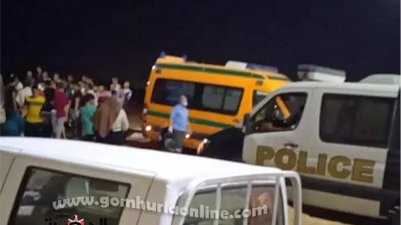 بالصور.. مصرع ثلاث اشخاص اثر حادث تصادم بالعاشر من رمضان