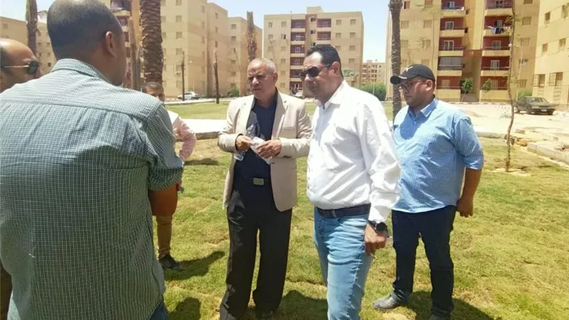بهجات يتفقد أعمال تنفيذ ٧٤ برجاً و سكن لكل المصريين بحدائق أكتوبر