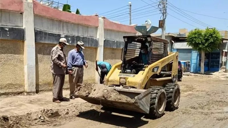 رئيس مركز ومدينة بلطيم يتابع أعمال النظافة ورفع القمامة من المنبع