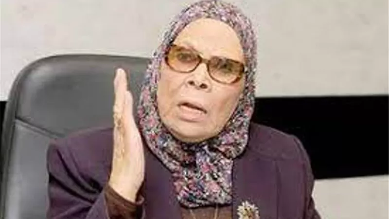 آمنة نصير: لا وجود لمصطلح «المايوه الشرعي» في الدين.. فيديو