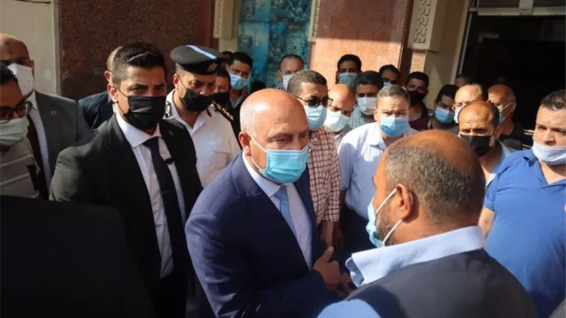 وزير النقل خلال جولة مفاجئة: «لو هنشغل السكك الحديدية بدون تذاكر نقفلها.. وسنجازى المتهاون»