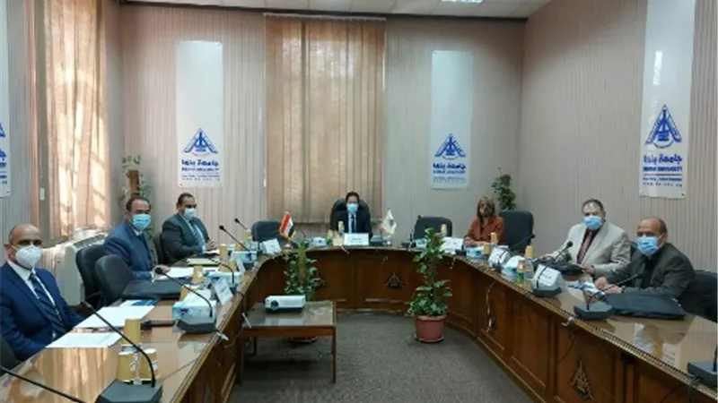 لجنة قيادات جامعة بنها تستقبل المتقدمين للوظائف القيادية