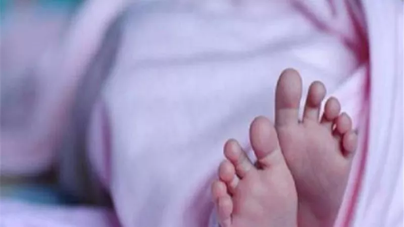 حملت سفاحاً أثناء سفر زوجها.. وقتلت الرضيع خشية الفضيحة