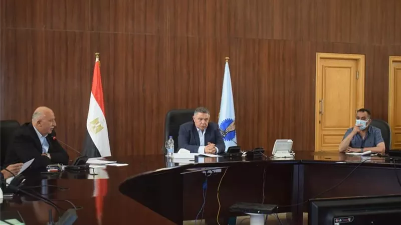 محافظ البحر الأحمر : حالات التقنين المسددة ثمن الأرض و المرافق لها حق الحصول على العقد المشهر والتنازل ولايطبق قرار تحصيل ٥٠ %