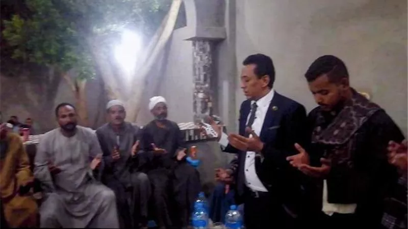 أول صلح فى قرية الدم و النار بقنا.. نائب الشيوخ ينهي خصومة عائلتى السعدية و الطوالب فى ابو حزام ..صور