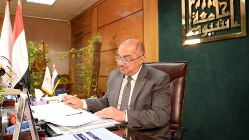 رئيس جامعة أسيوط يُعين حيدر وكيلاً لكلية الحاسبات والمعلومات