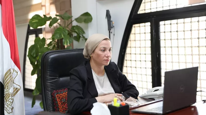 وزيرة البيئة : وضع التكنولوجيا الخضراء لـ 50 ٪ من مشروعات الدولة خلال ٣ سنوات
