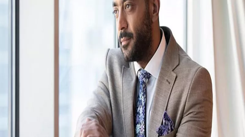 ربنا يبعد عنكم ولاد الحرام.. أحمد فلوكس يدعم شيرين عبد الوهاب وزوجها فى أزمتهما الأخيرة