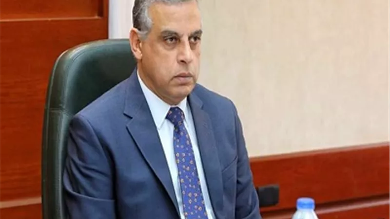 محافظ سوهاج ينعي الشهيد 