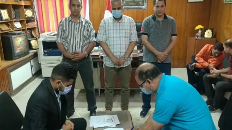 وكيل وزارة الرياضة بالقليوبية يشهد توقيع بروتوكول تركيب سبعة ماكينات صرف بمراكز الشباب بالمحافظة