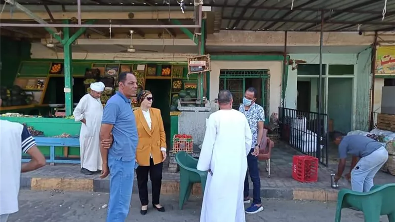 رئيس مدينة سفاجا تقود جولة ميدانية لمتابعة سير العمل بالمؤسسات الخدمية