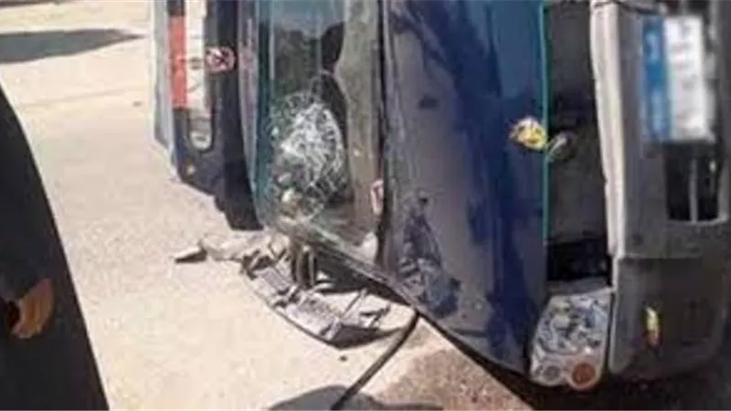 مصرع ضابط ومعاون وإصابة مجندين فى انقلاب سيارة شرطة بطريق الزعفرانة