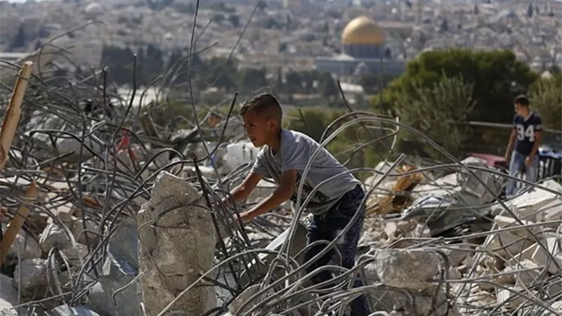 مفتي القدس يدين هدم الاحتلال مباني الفلسطينيين في حي البستان