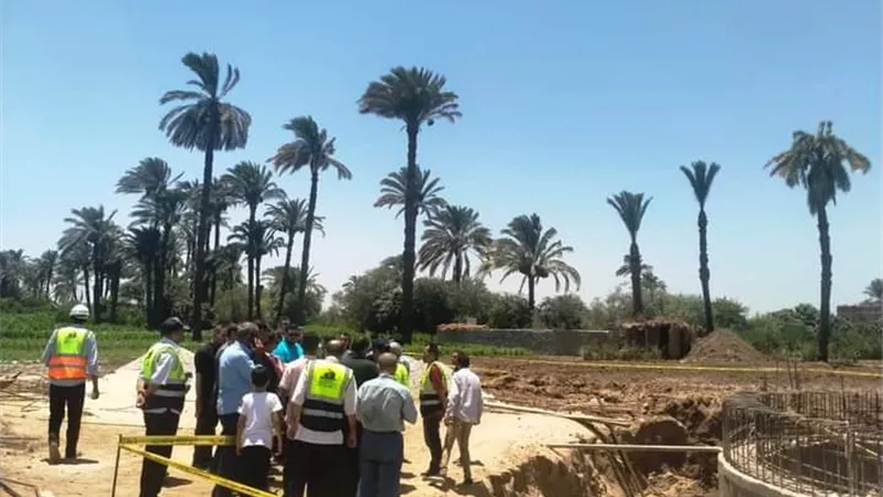 شباب سوهاج يتفقدون عددا من مشروعات 