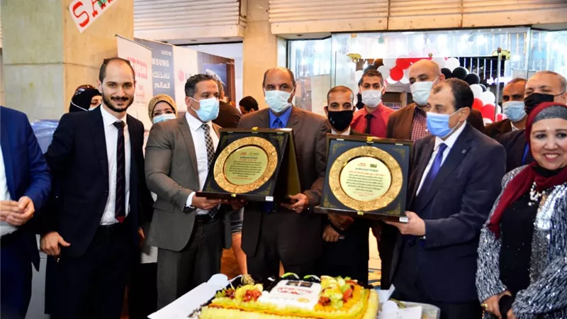 عمر افندى وافرش بيتك يتألقان فى سماء دمياط