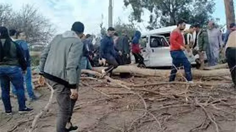 السيارة الطائشة أدت إلى مصرع وإصابة 15راكب بملوى