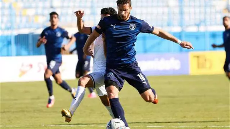 رمضان صبحى يقود هجوم بيراميدز امام الاهلى