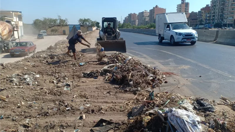 محافظ الدقهلية يتابع أعمال النظافة ورفع كفاءة الطرق والحدائق بالمراكز