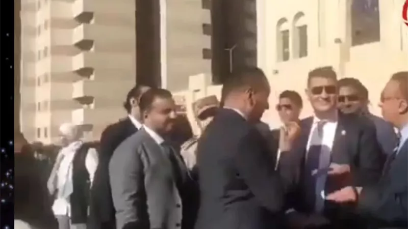 شاهد ... زيارة محافظة الاسكندرية وعدد من اعضاء مجلس النواب لمشروع بشاير الخير