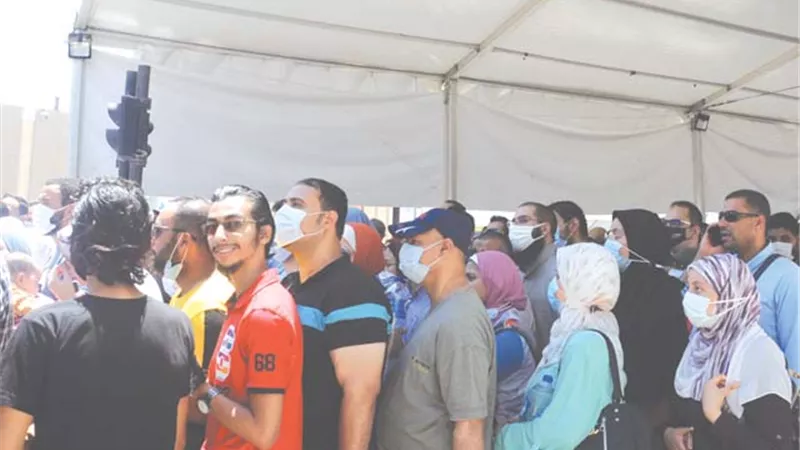 إقبال كبير علي معرض الكتاب في أول يوم