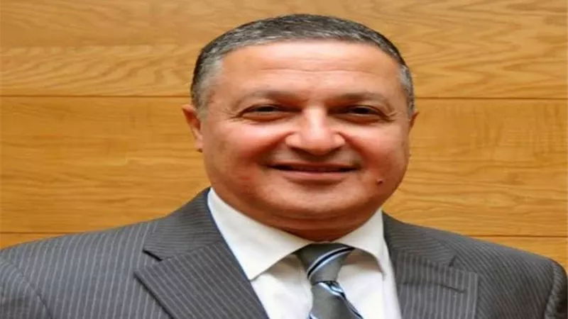 عضو لجنة التعليم بالبرلمان يشيد بتدشين المنصة الرقمية لمعرض الكتاب