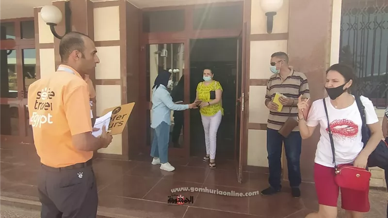 وصول خامس طائرة شارتر قادمة من كازاخستان لمطار مرسى مطروح تحمل على متنها ١٢٤سائحا .. صور
