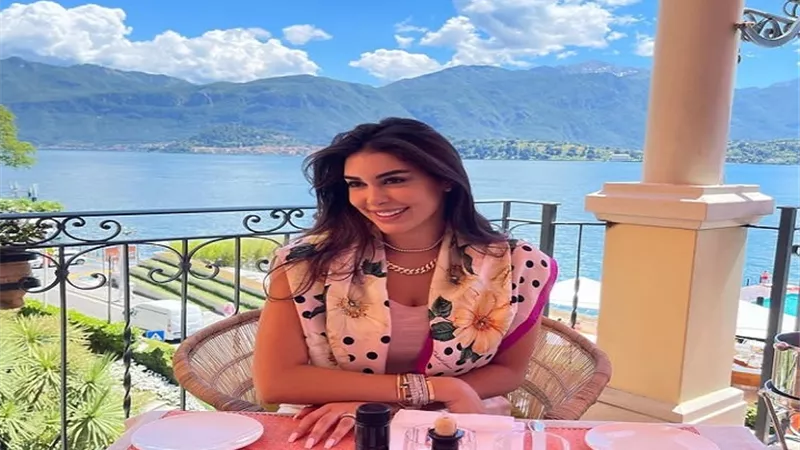 بإبتسامة جذابة .. إطلالة مبهجة ل ياسمين صبرى