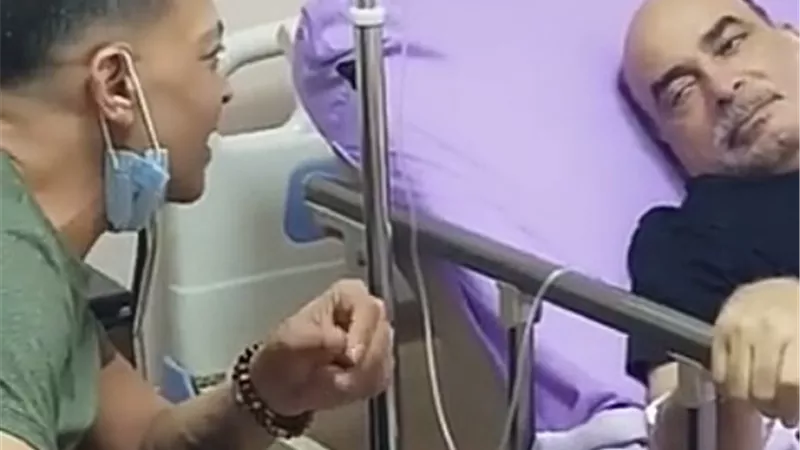 وسط جو من البهجة وبالاغنيات ..طارق الشيخ في زيارة صديقه الشاعر امل الطائر