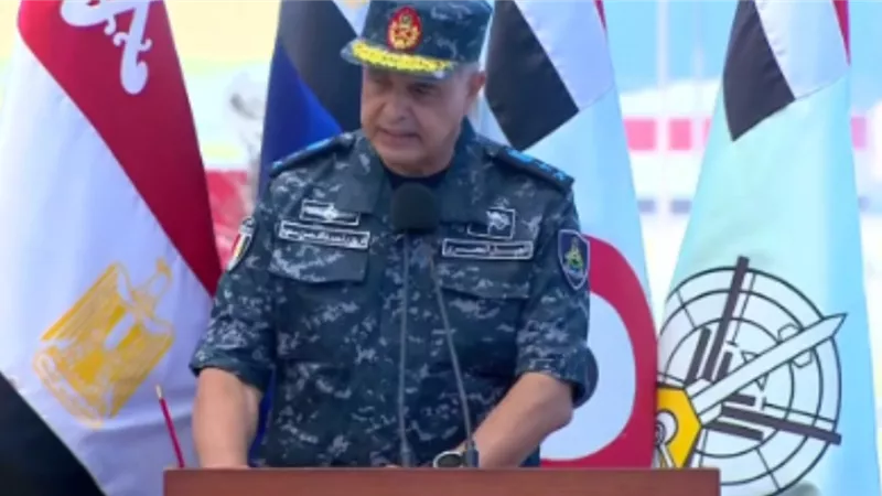قائد القوات البحرية: قاعدة 3 يوليو رسالة سلام وتنمية للمنطقة بالكامل