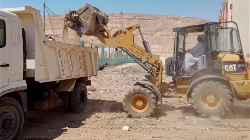 محافظ أسيوط: حملات نظافة مكثفة بمعدات جديدة في 