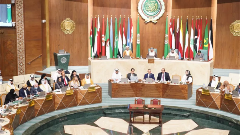 بالفيديو..البرلمان العربي يدين هجوم ميليشيا الحوثي بزورقين مفخخين بالحديدة اليمنية