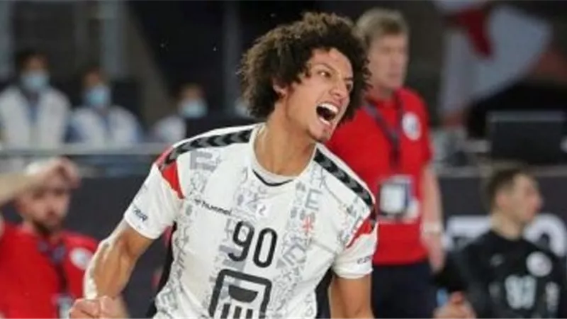 اول تعليق من نجم منتخب مصر بعد الانتقال الى برشلونة
