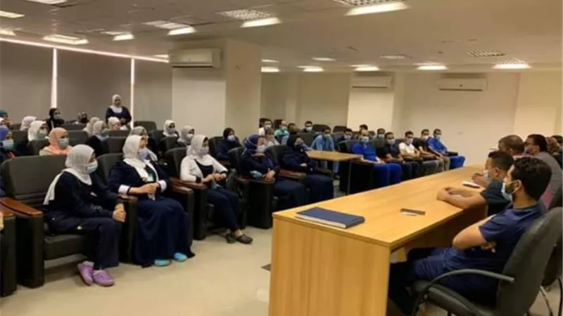 مستشفى العلمين يبحث مشكلات هيئة التمريض لرفع مستوي الاداء